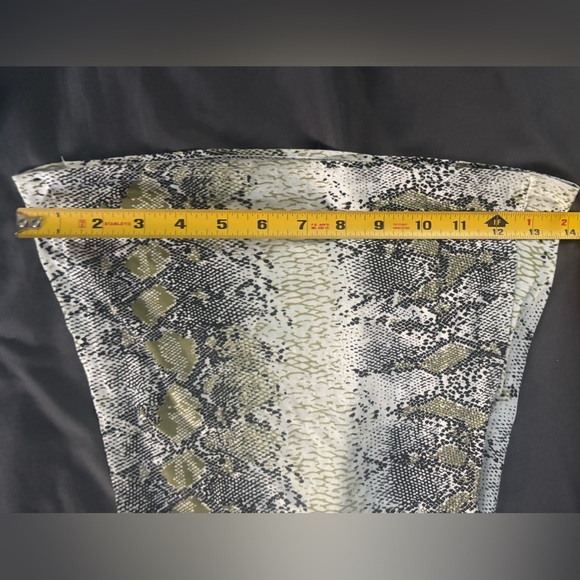 BooHoo Snake Print Flares - Picture 7 of 7